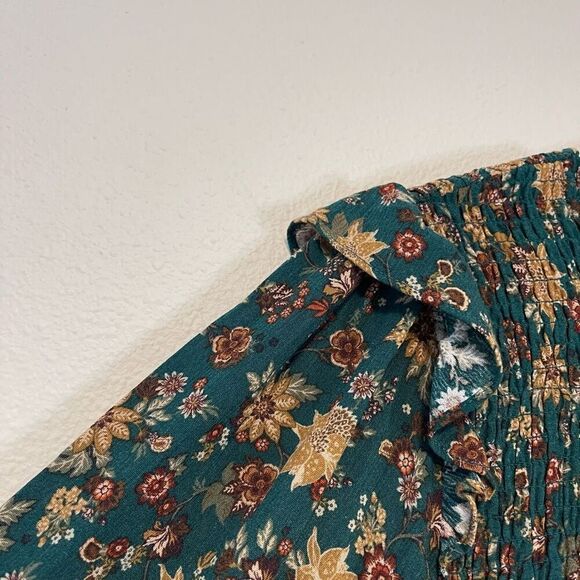 Torrid Peplum Crinkle Gauze Smocked Floral Blouse Size 3 - Picture 2 of 8